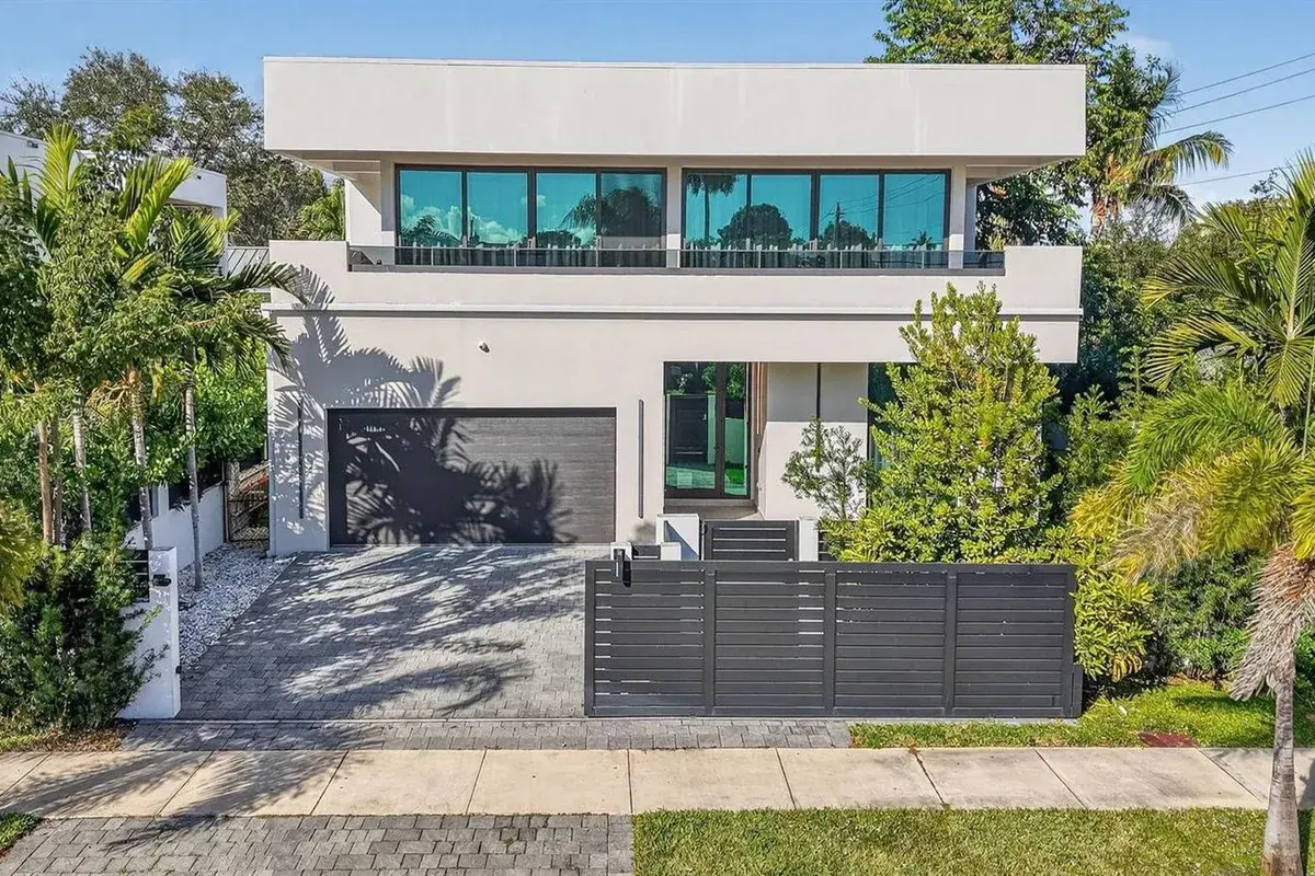 1225 NE 4th Street, Fort Lauderdale FL 33301