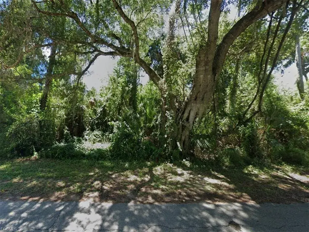 3031 Mockingbird Lane, FL 33935