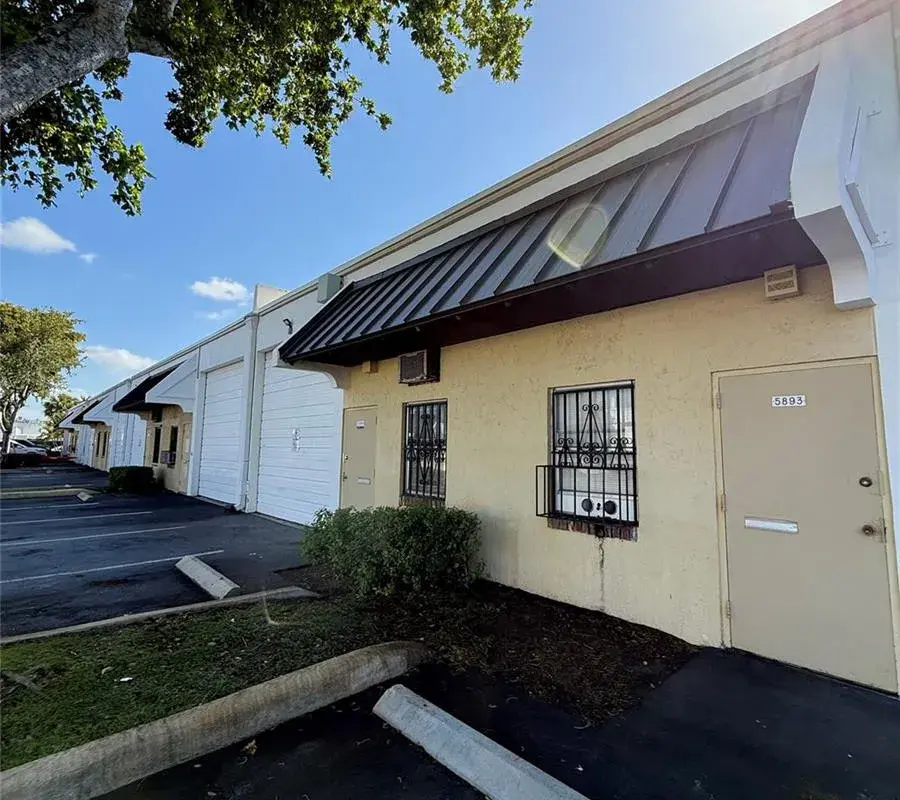 5853 SW 21st Street, West Park FL 33023