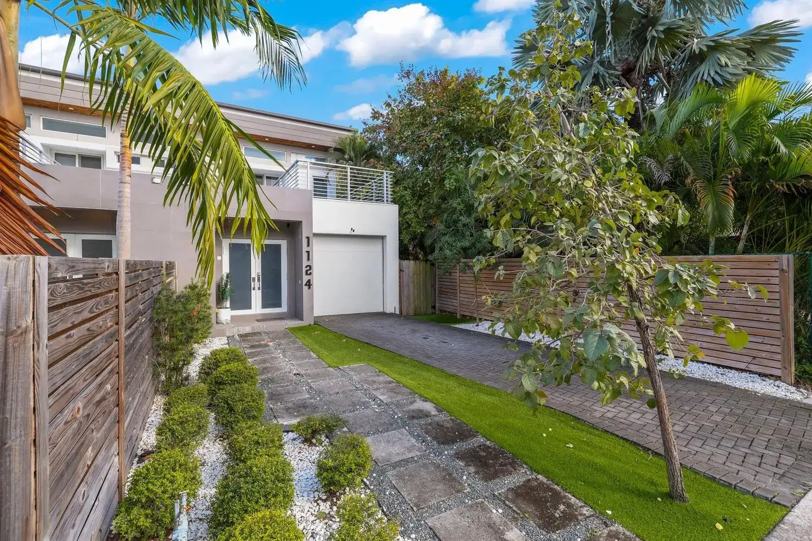 1124 NE 2nd Avenue # 1124, Fort Lauderdale FL 33304 photo 2