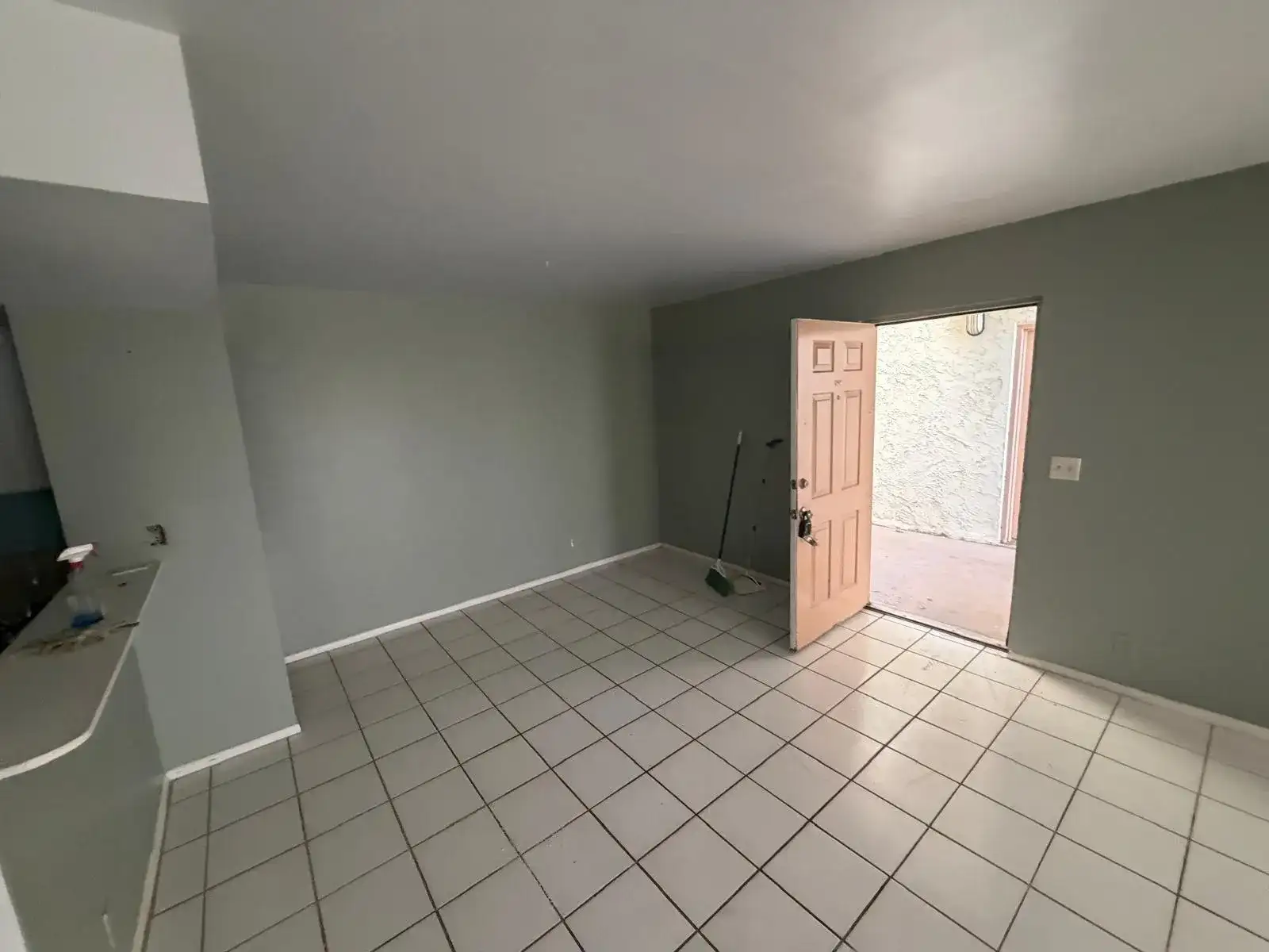 1531 SE Royal Green Circle # 107, Port St. Lucie FL 34952 photo 2