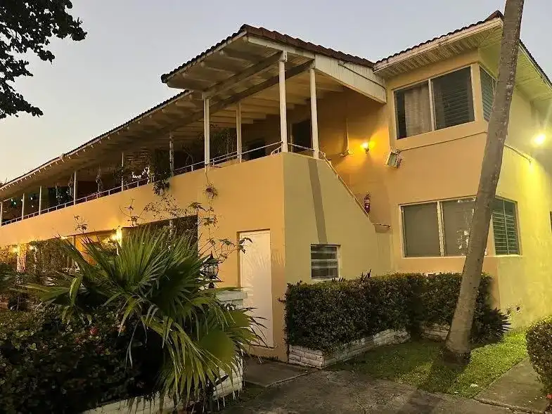 30 Park Drive # 15, Bal Harbour FL 33154