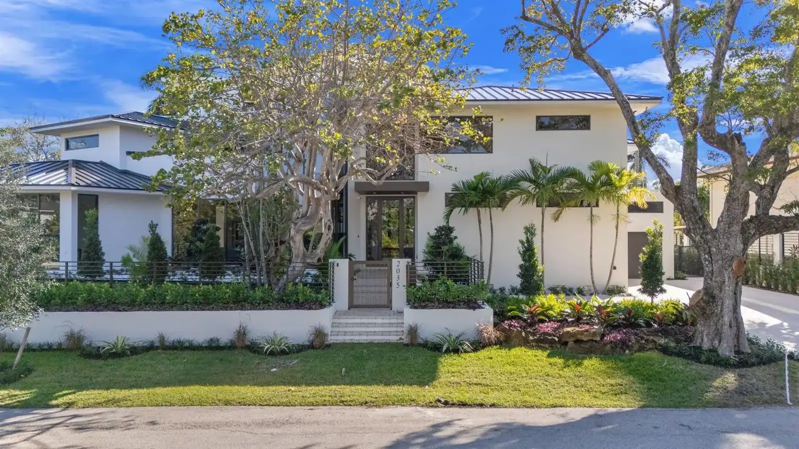 2035 Intracoastal Drive, Fort Lauderdale FL 33305