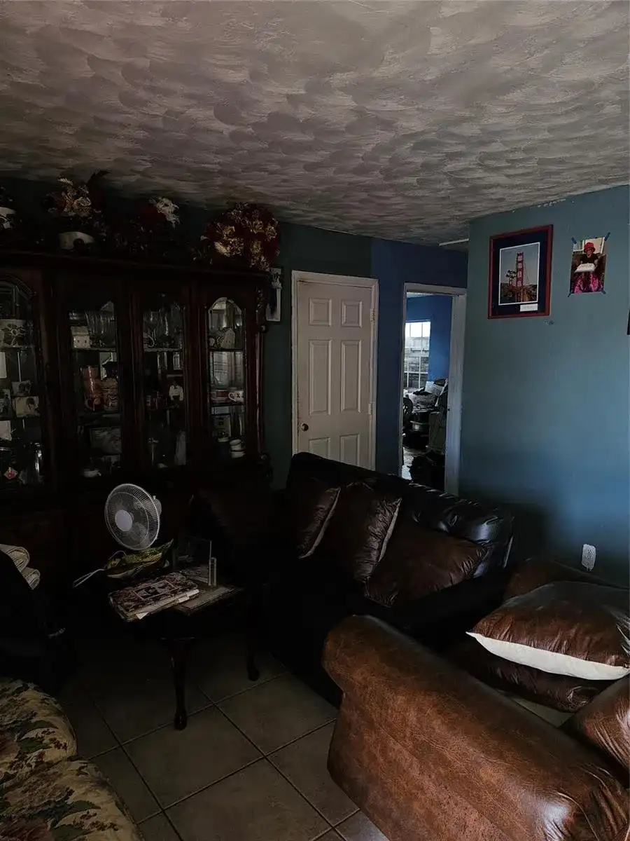 2510 NW 6 Street, Pompano Beach FL 33069