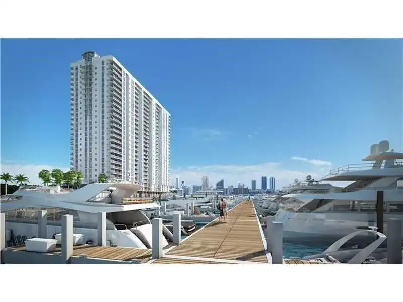 17211 Biscayne Slip #64 Boulevard, North Miami Beach FL 33160