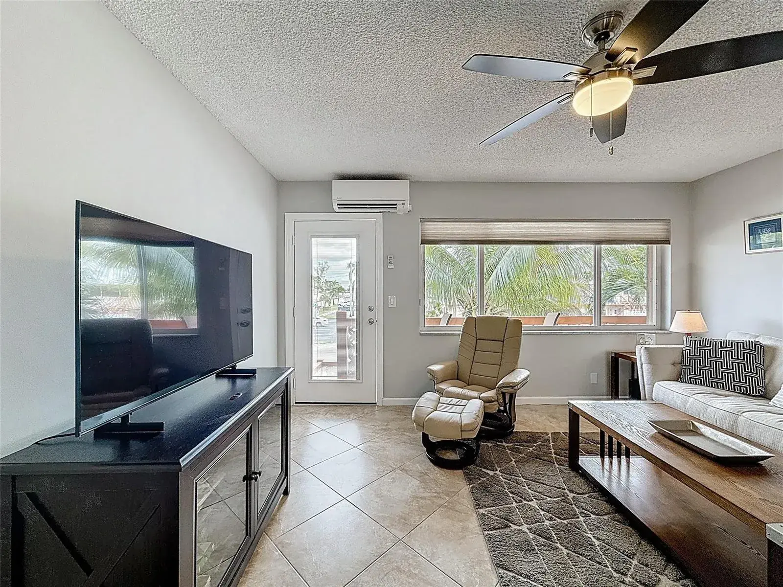 800 SW 11th Avenue # 12, Hallandale Beach FL 33009