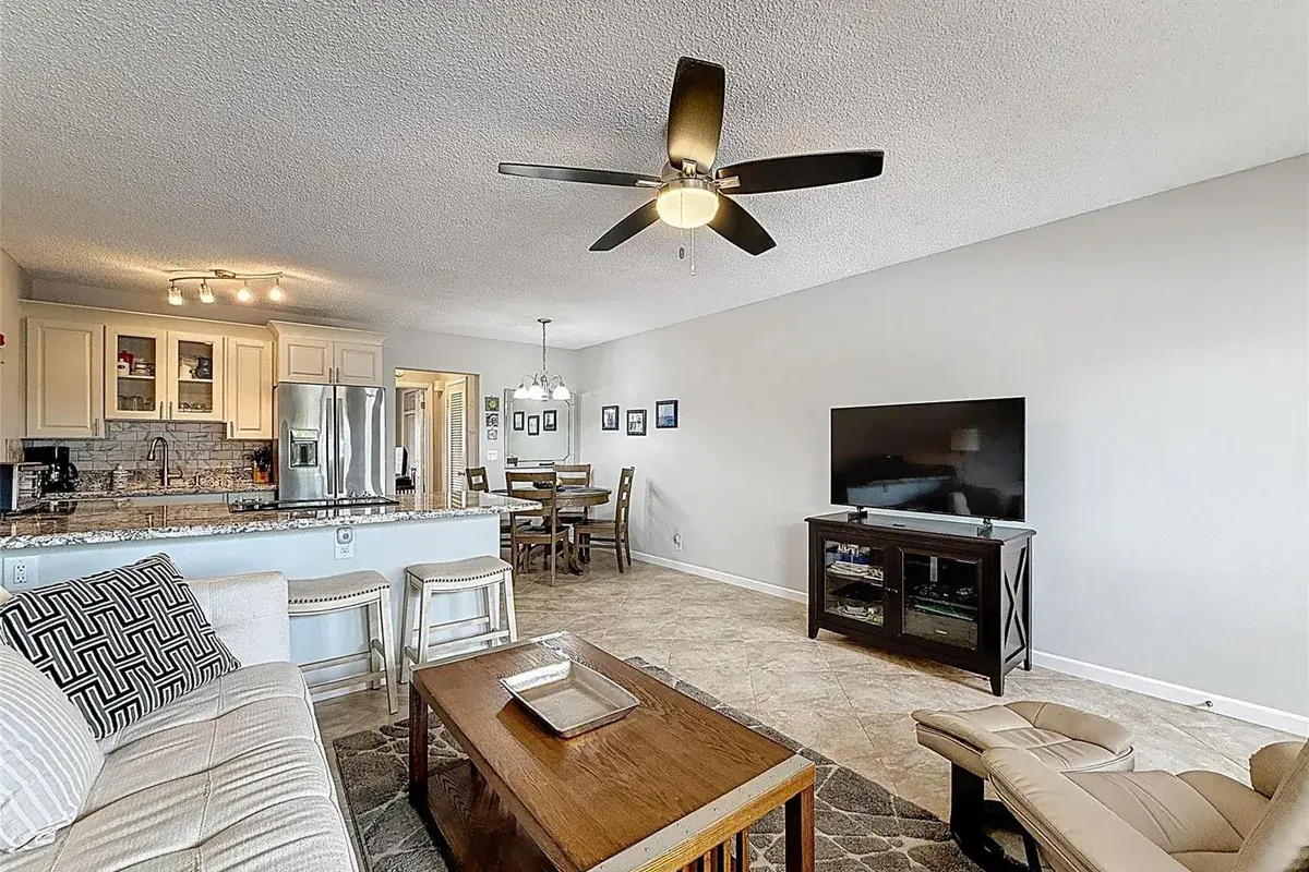 800 SW 11th Avenue # 12, Hallandale Beach FL 33009