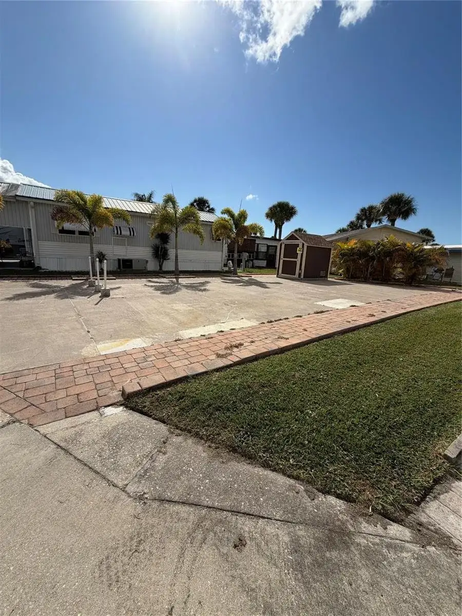 6614 SE 53rd Lane, Okeechobee FL 34974 photo 2