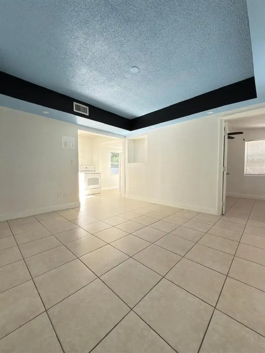 1832 NE 49th Street, Pompano Beach FL 33064 photo 2