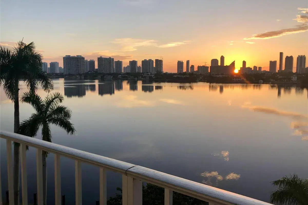 16558 NE 26th Avenue # 6c, North Miami Beach FL 33160