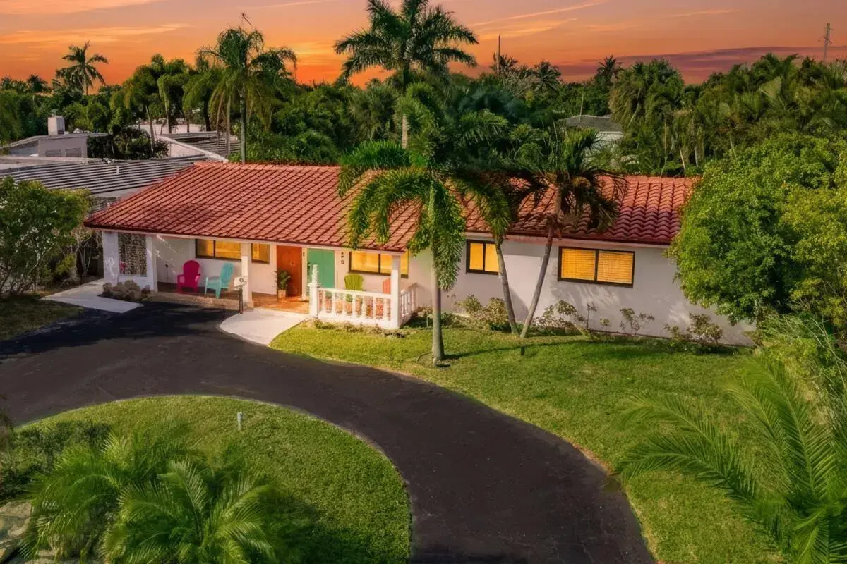 245 N Tradewinds Avenue, Lauderdale By The Sea FL 33308