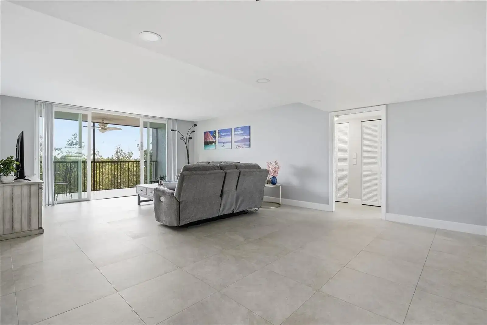 3910 Inverrary Boulevard # B, Lauderhill FL 33319 photo 5