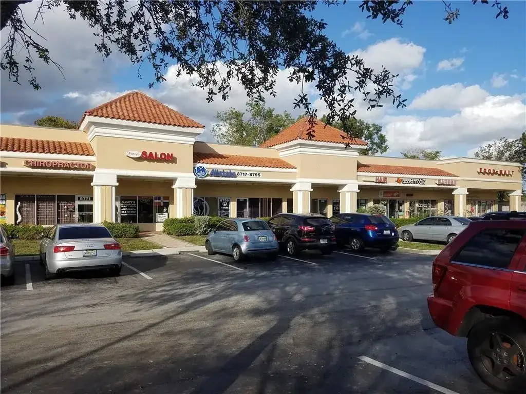 8753 NW Nw 50th Street # 7, Lauderhill FL 33351