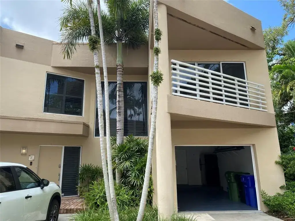 101 SE 15th Avenue, Fort Lauderdale FL 33301