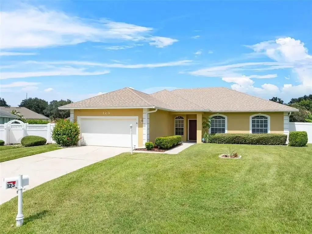123 Ruby Lake Drive, Winter Haven FL 33884