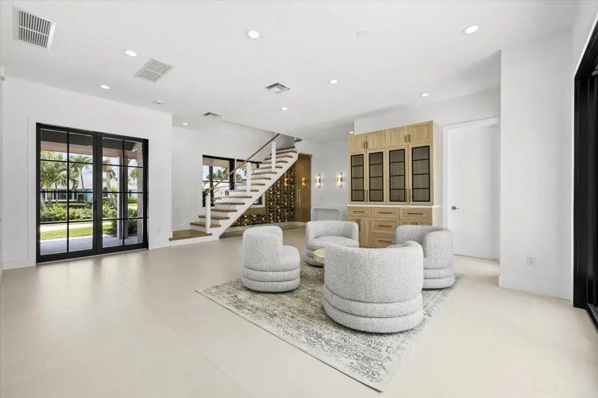 8 Leeward Circle, Jupiter FL 33469 photo 5