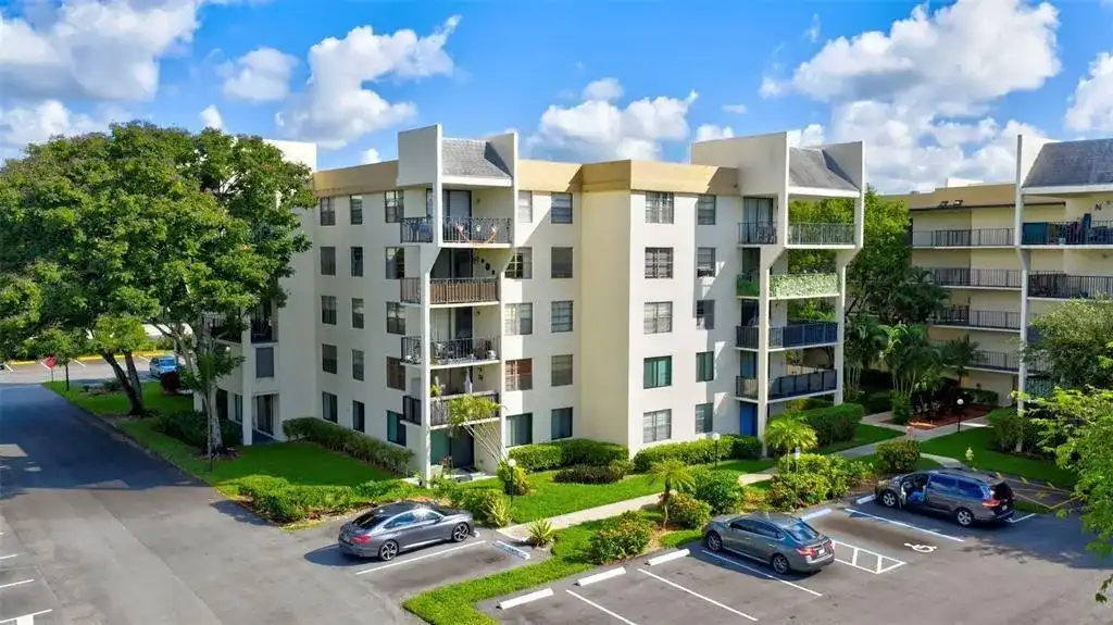 6190 Woodlands Boulevard # 107, Tamarac FL 33319