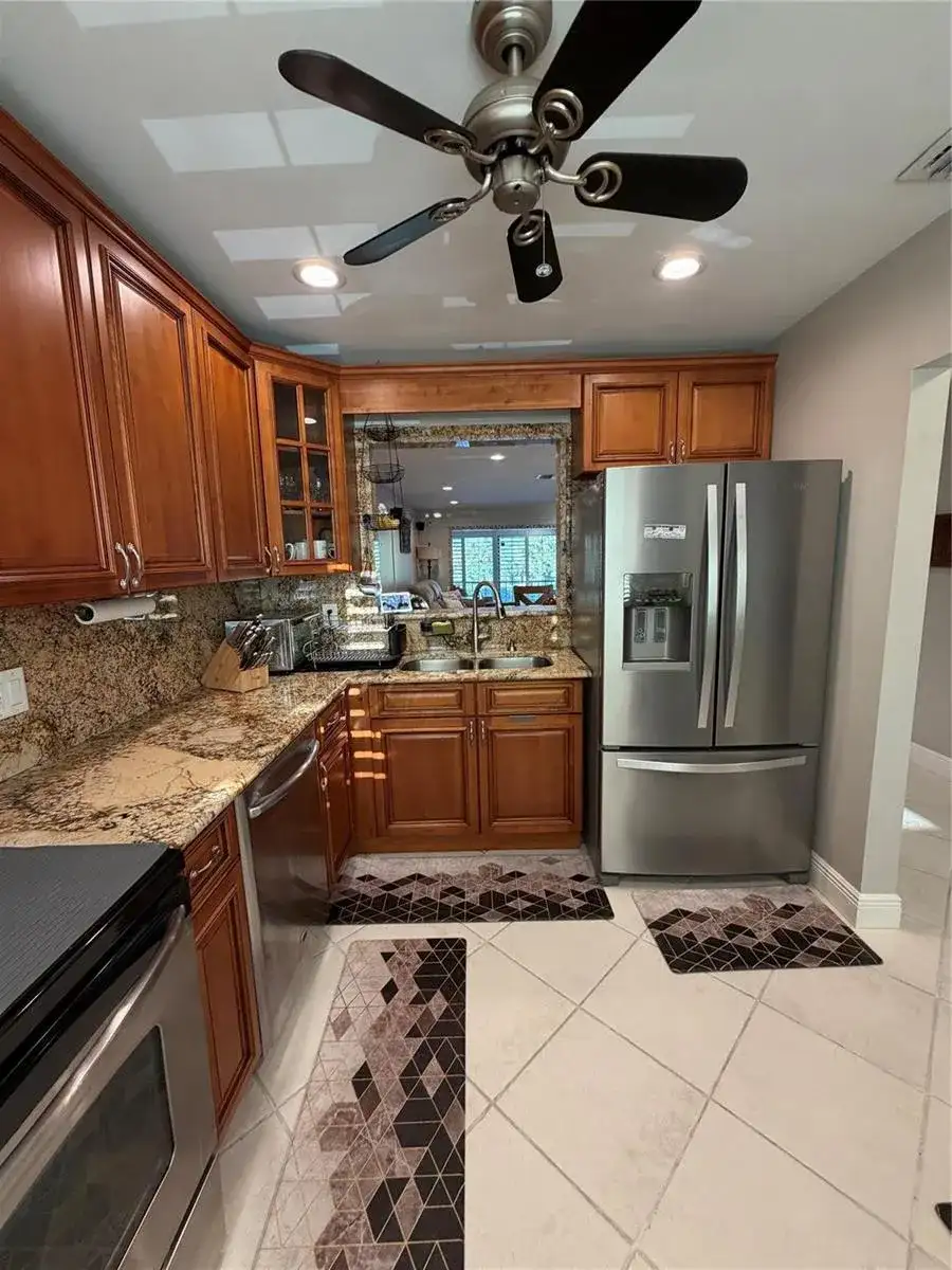 21217 Lago Circle # j, Boca Raton FL 33433 photo 2