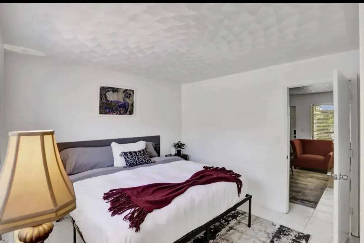 820 NE 16th Avenue # 2, Fort Lauderdale FL 33304