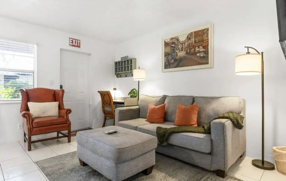 820 NE 16th Avenue # 3, Fort Lauderdale FL 33304