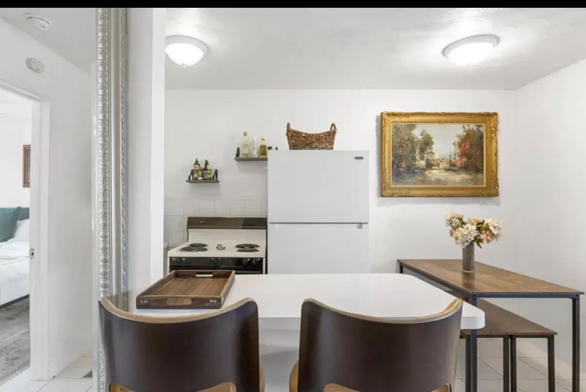 820 NE 16th Avenue # 3, Fort Lauderdale FL 33304
