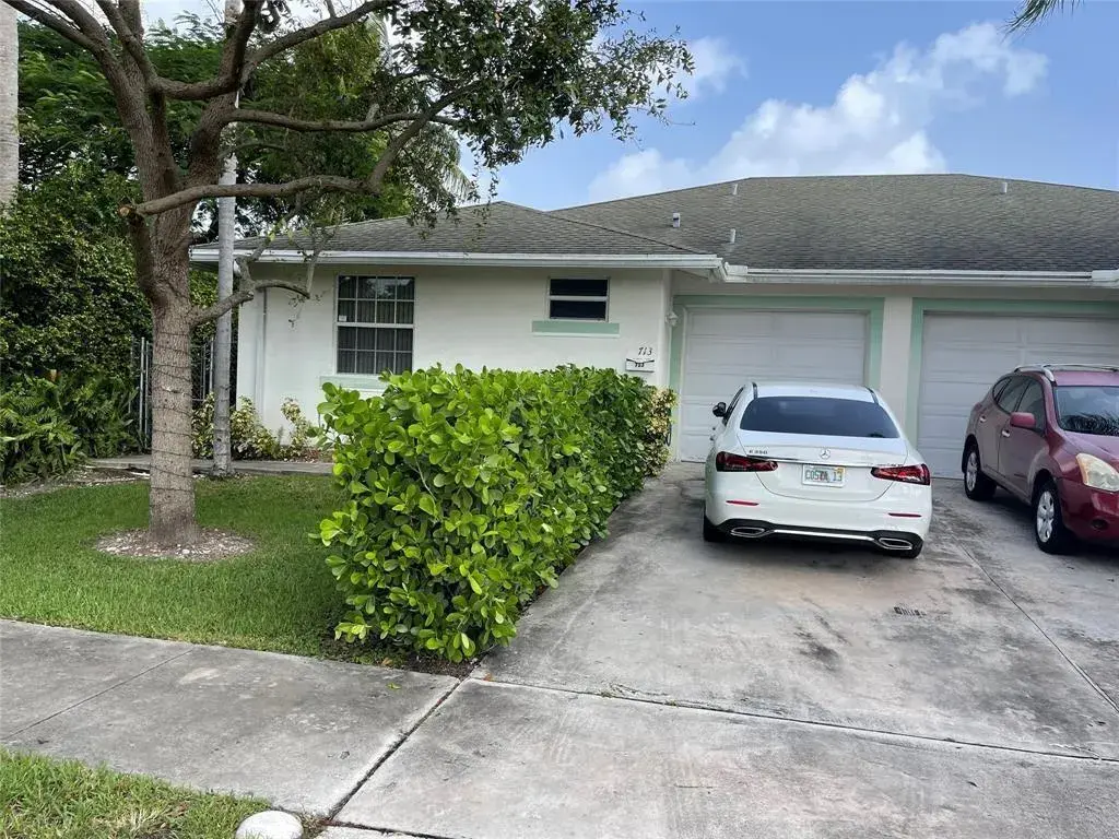 713 NE 4th Street, Hallandale Beach FL 33009