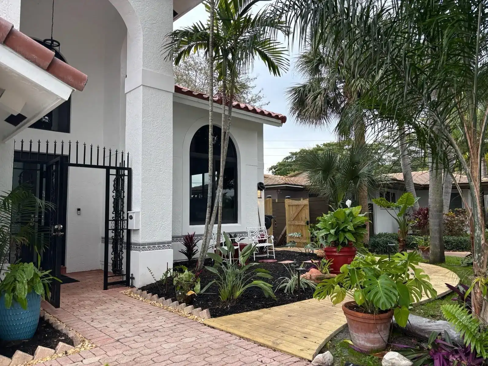 307 N Highland Drive, Hollywood FL 33021