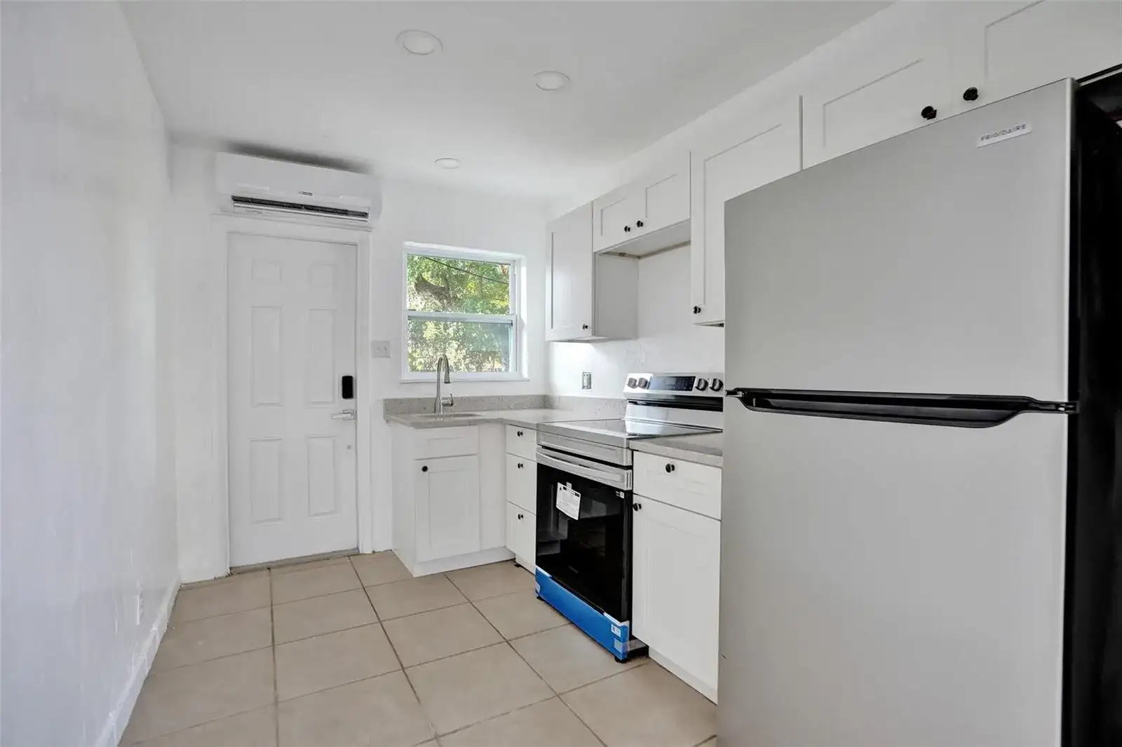 306 NE 13th Avenue, Pompano Beach FL 33060 photo 4