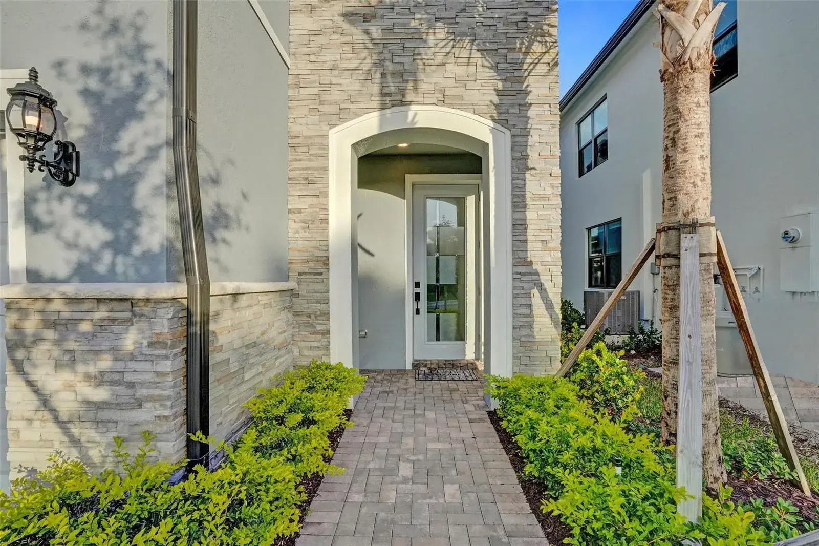 4422 S Silverwood Lane, Oakland Park FL 33309 photo 3