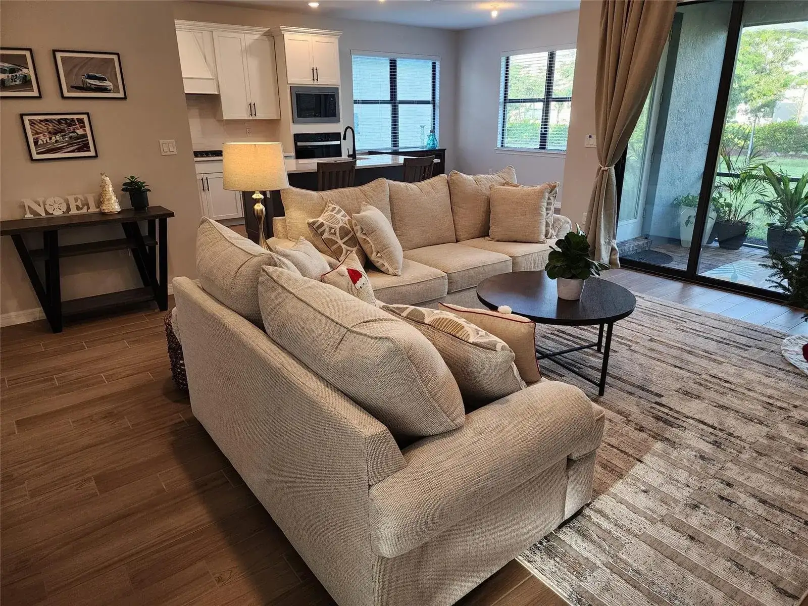4422 S Silverwood Lane, Oakland Park FL 33309 photo 5