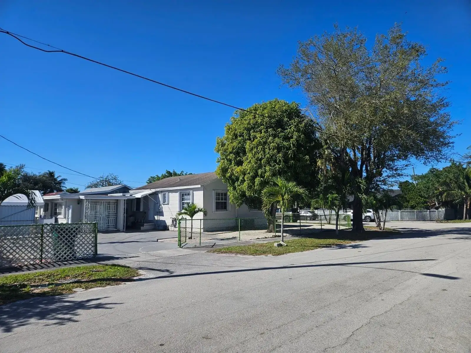 3500 NW 12th Street, Miami FL 33125 photo 2