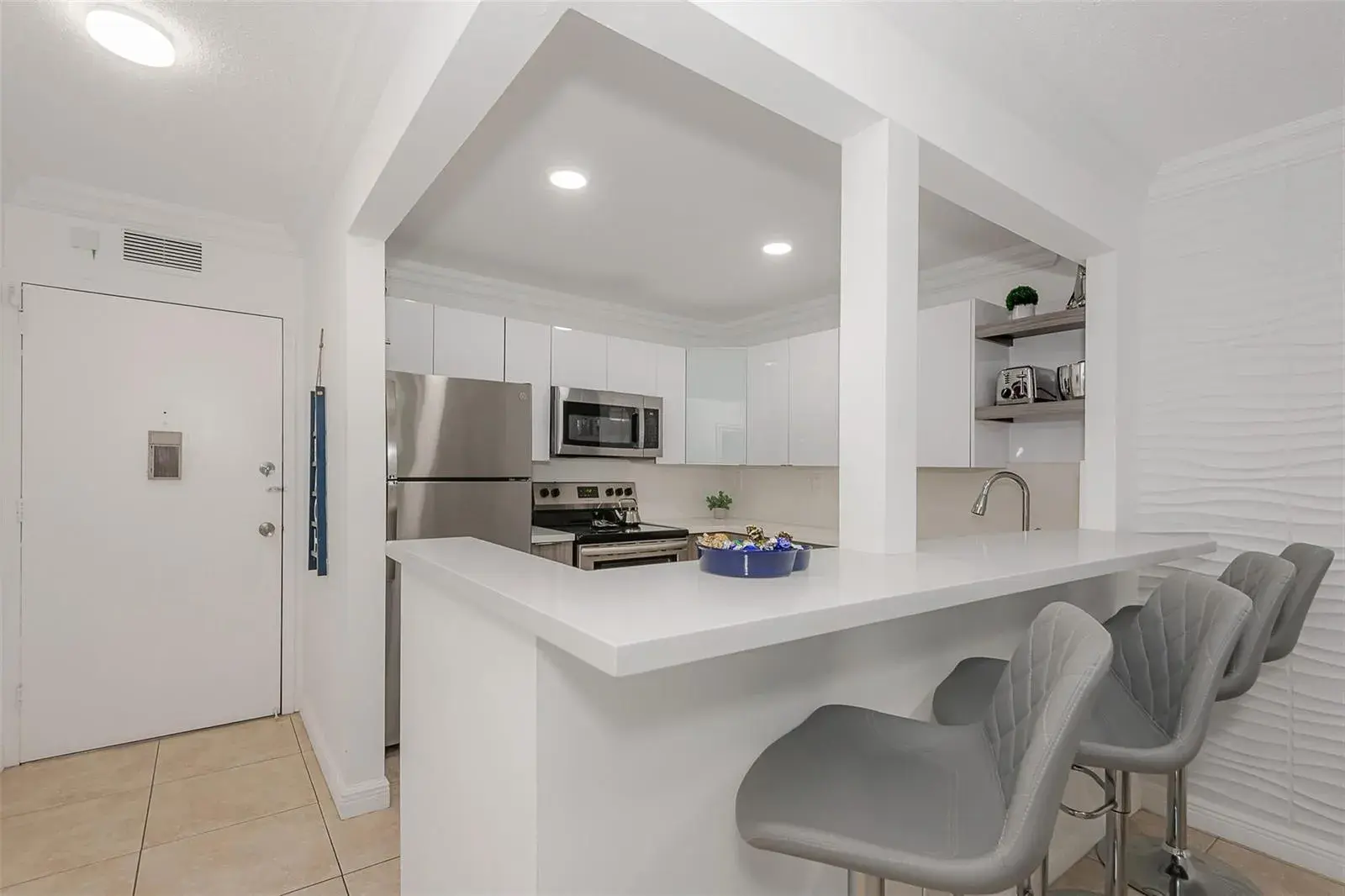 3140 S Ocean Drive # 509, Hallandale Beach FL 33009