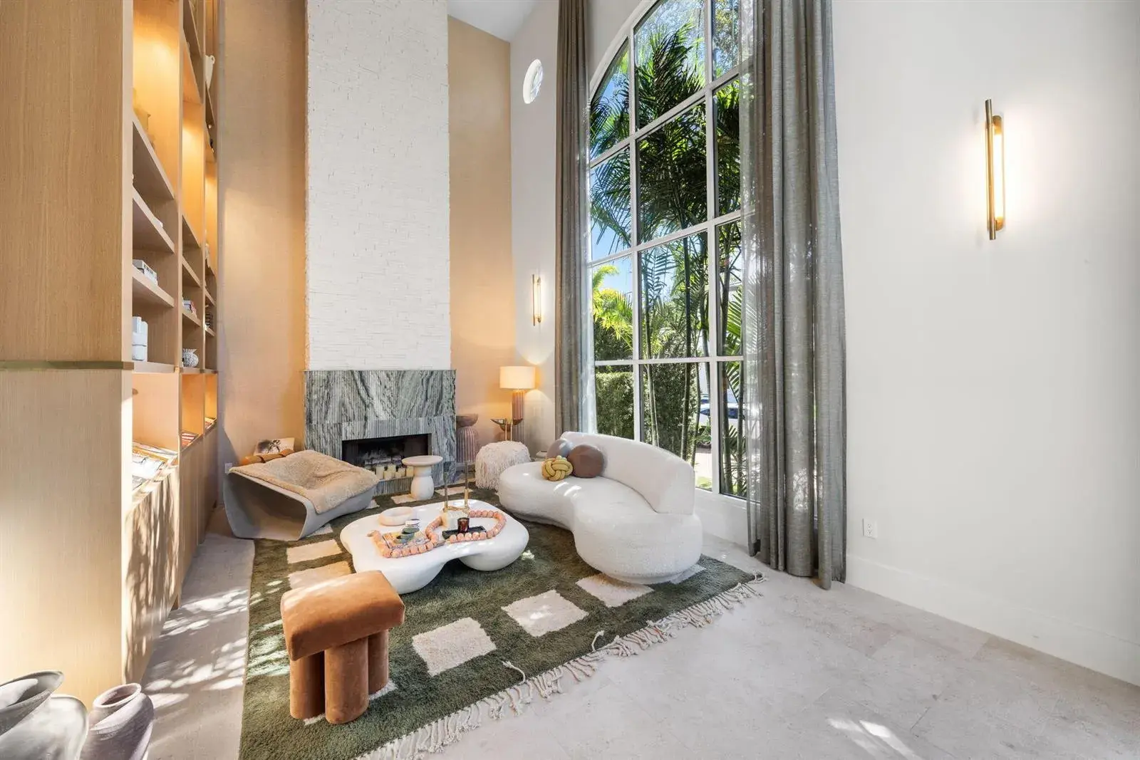 2765 Brickell Court, Miami FL 33129