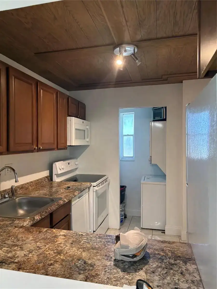 8000 Colony Circle # 201, Tamarac FL 33321 photo 3