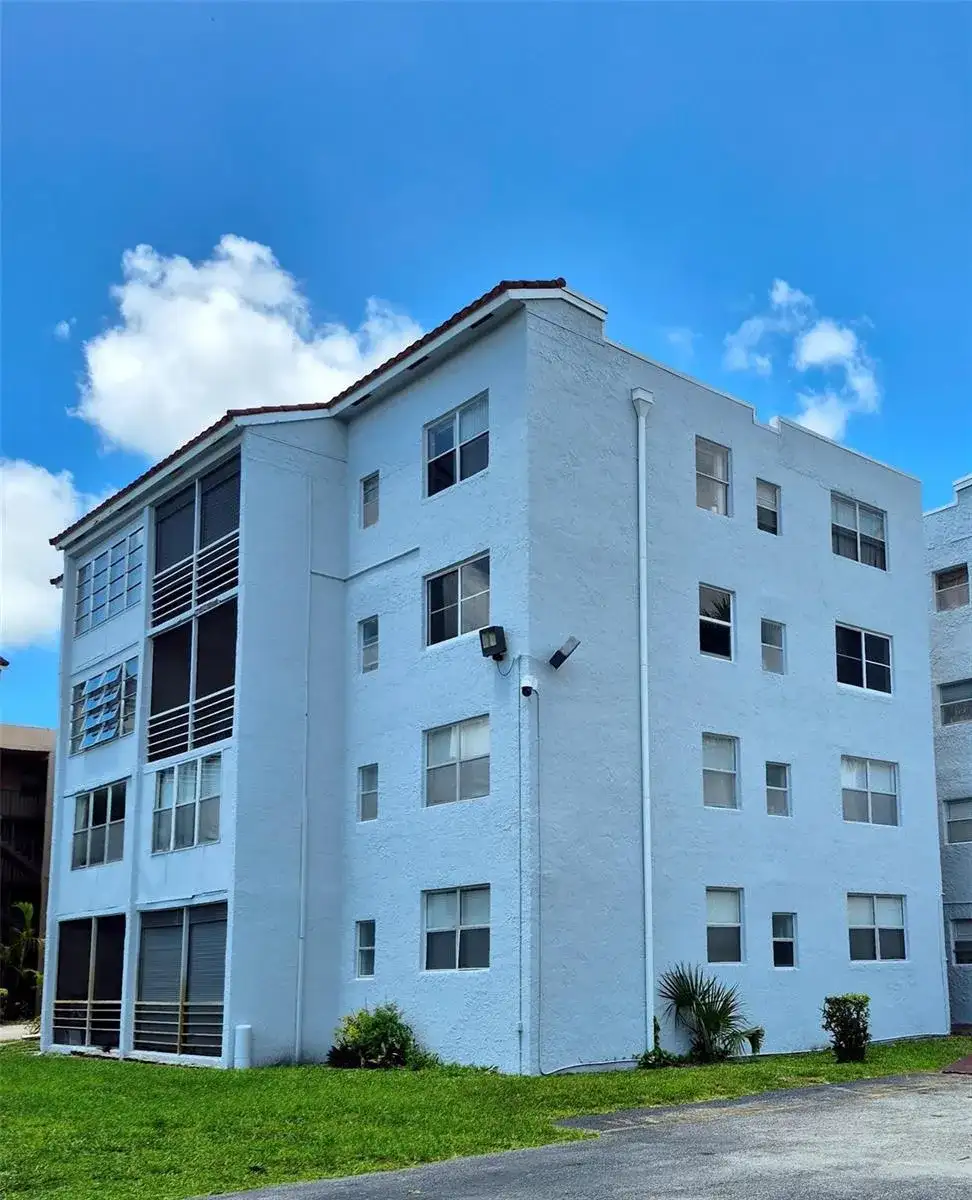 2840 Somerset Drive # 208m, Lauderdale Lakes FL 33311 photo 2