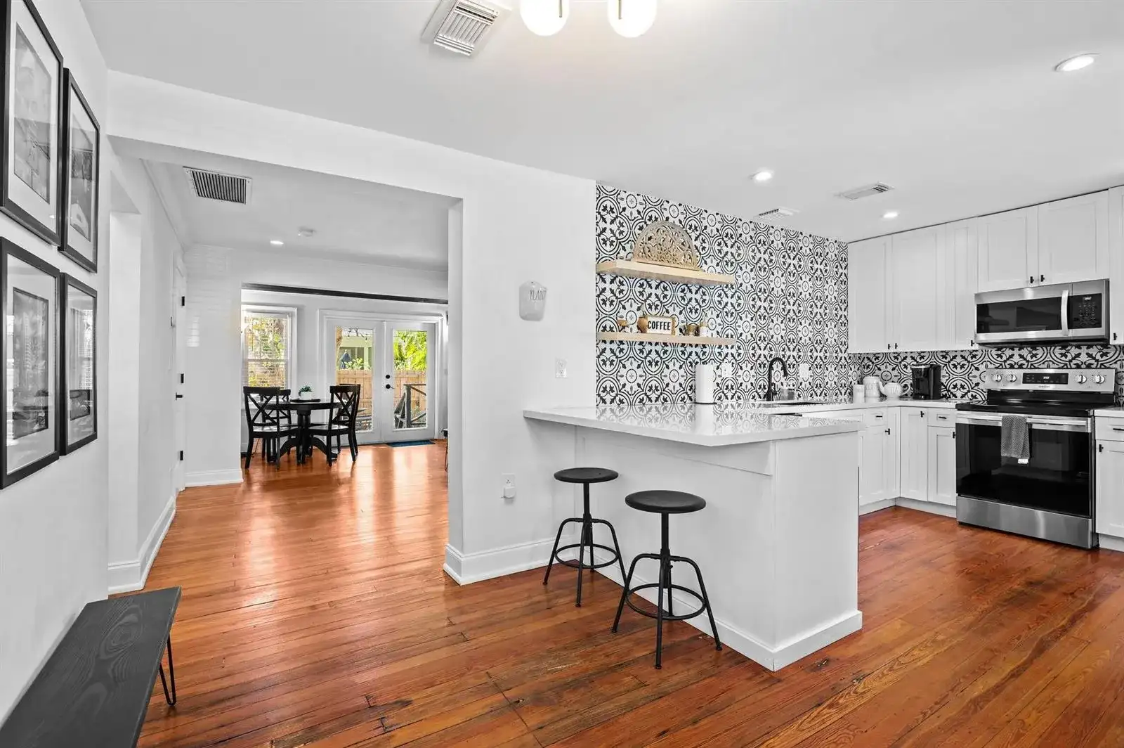 713 NE 17th Road, Fort Lauderdale FL 33304 photo 3