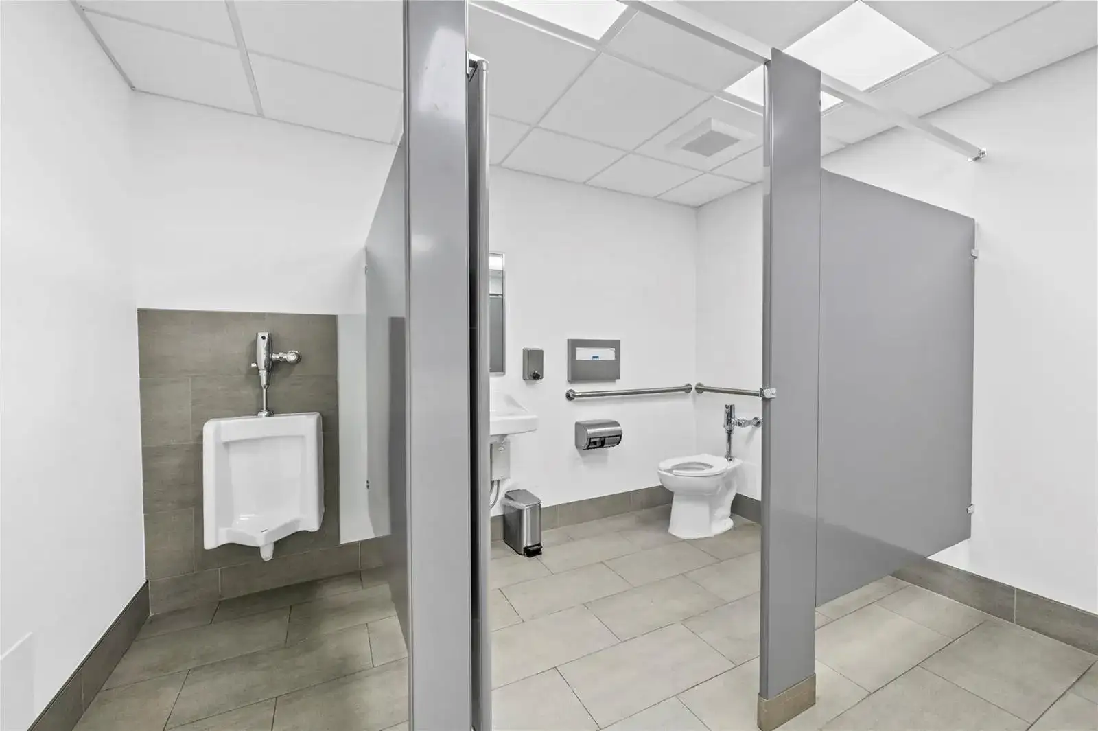 2150 S Andrews Avenue, Fort Lauderdale FL 33316 photo 4