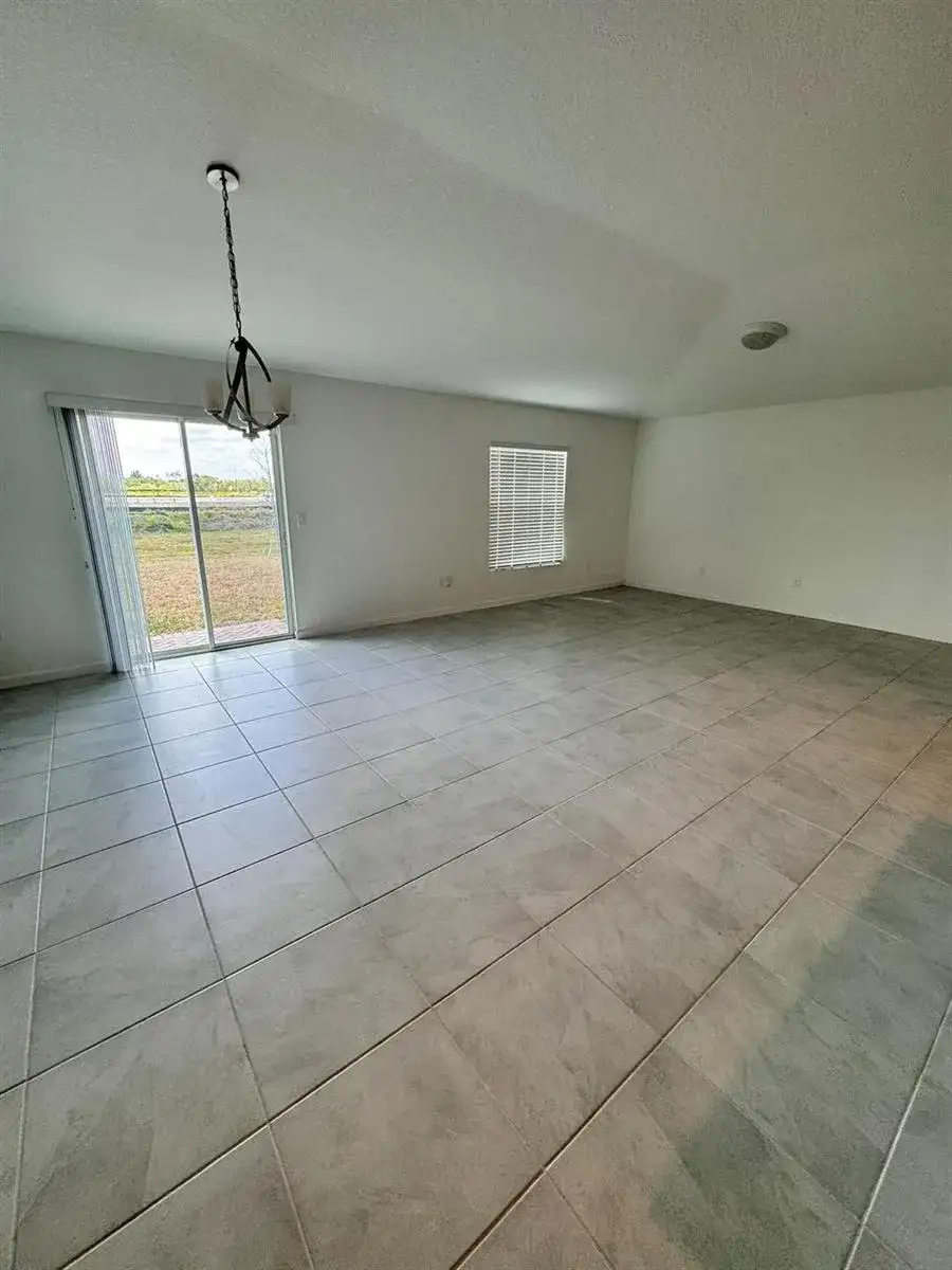 785 Worlington Lane, Fort Pierce FL 34947 photo 5