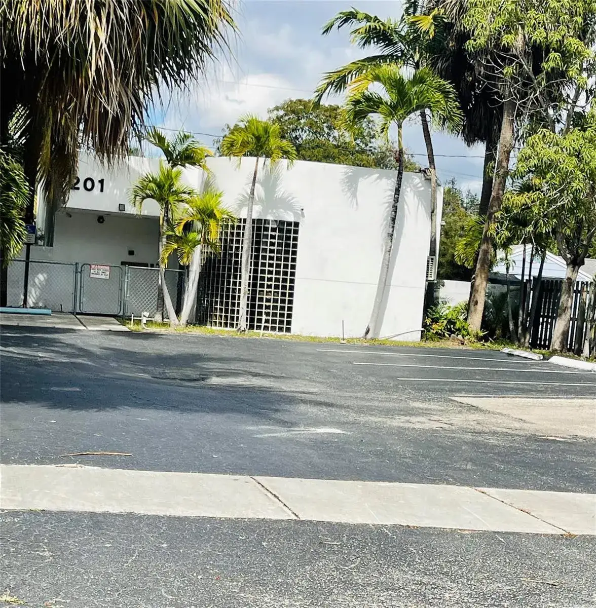 201 SE 19th Street, Fort Lauderdale FL 33316