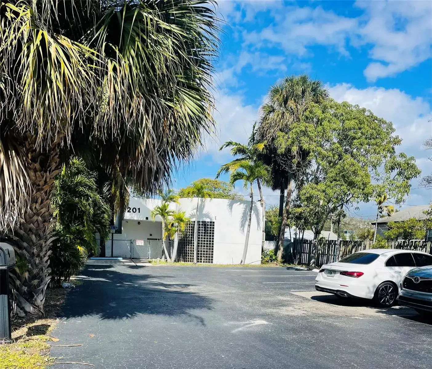 201 SE 19th Street, Fort Lauderdale FL 33316 photo 2