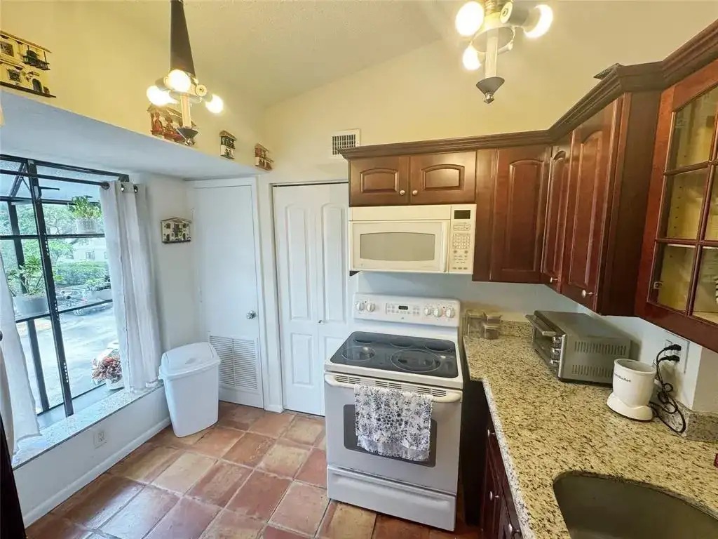 715 Gardens Drive # 203, Pompano Beach FL 33069 photo 4