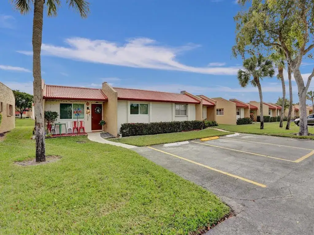 138 Lake Barbara Drive # 138, West Palm Beach FL 33411 photo 3