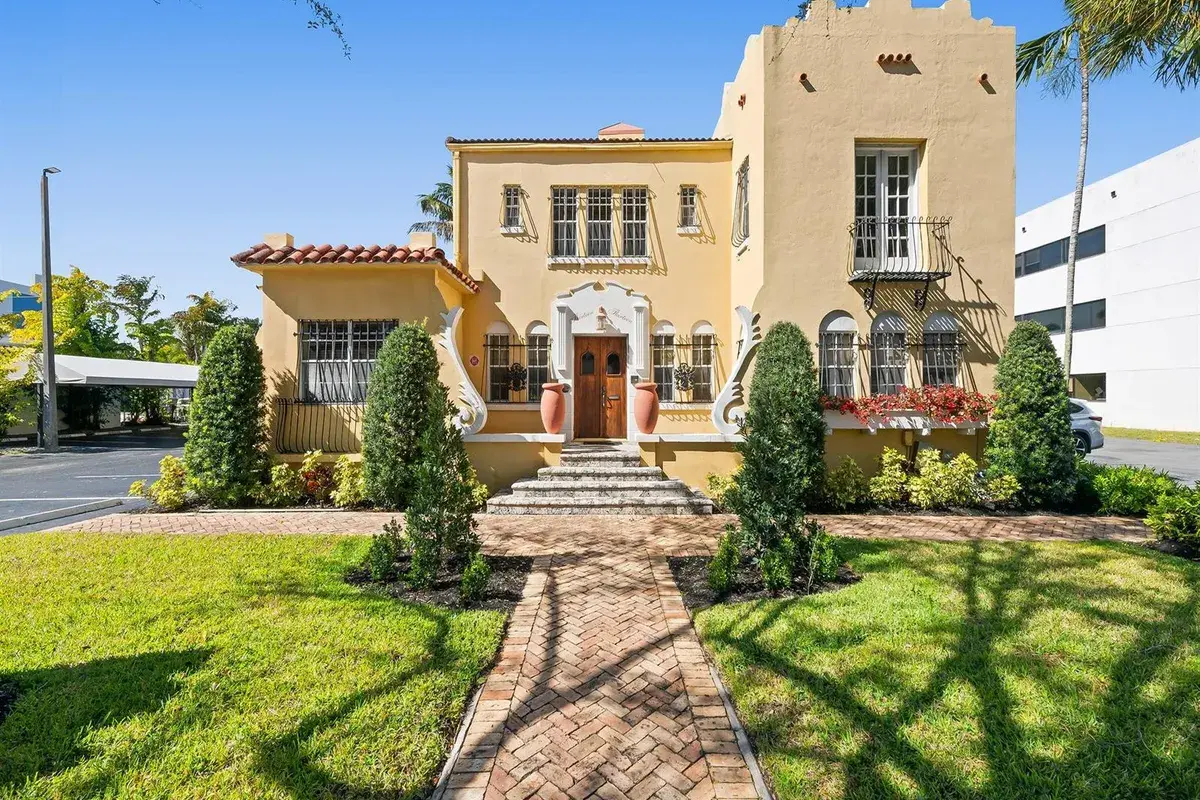 1313 S Andrews Avenue, Fort Lauderdale FL 33316