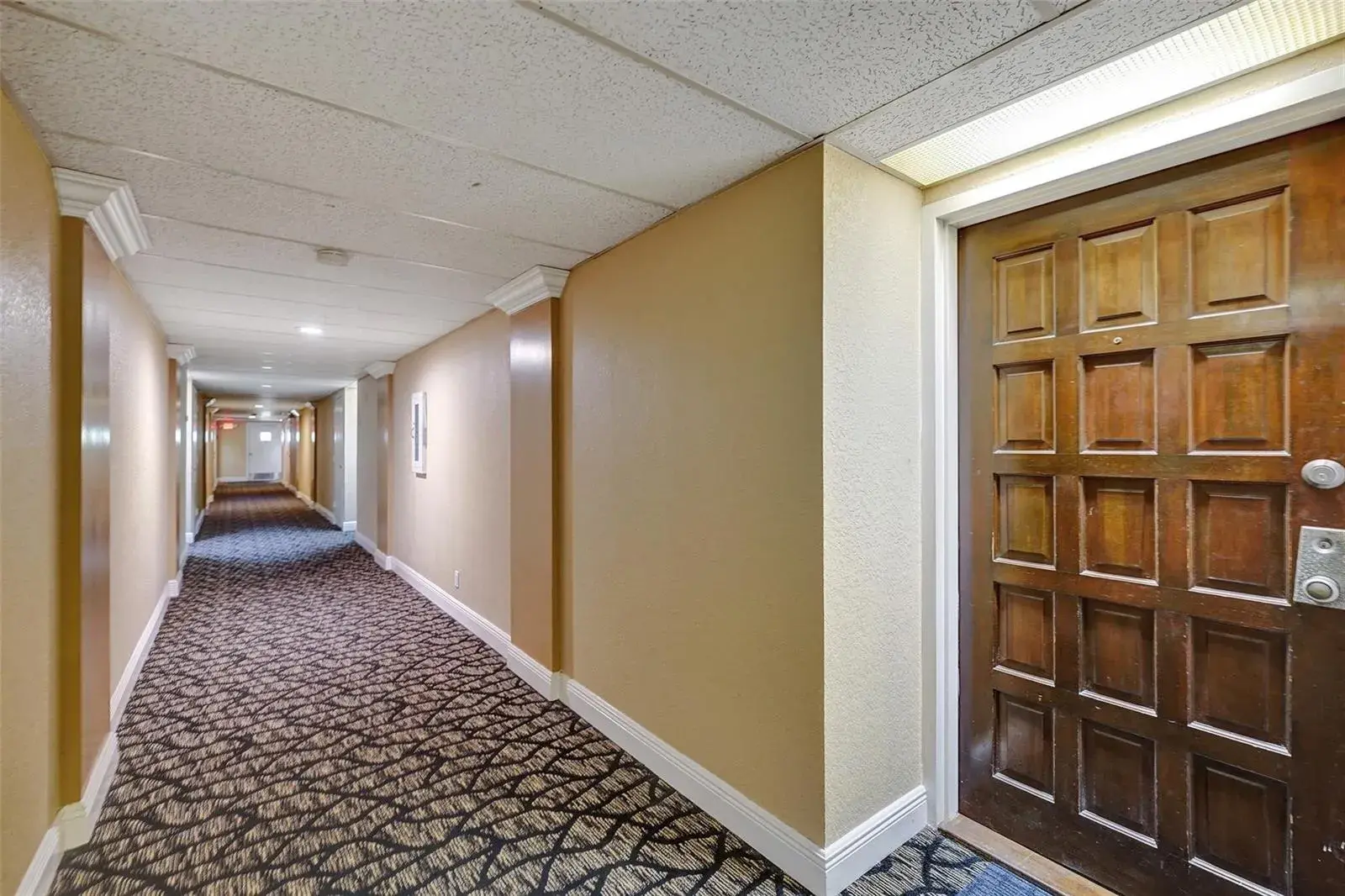 3800 N Hills Drive # 412, Hollywood FL 33021