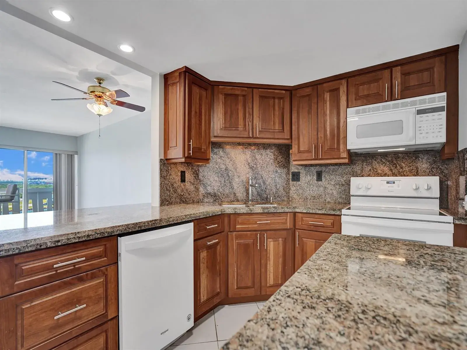2100 S Ocean Drive # 9L, Fort Lauderdale FL 33316