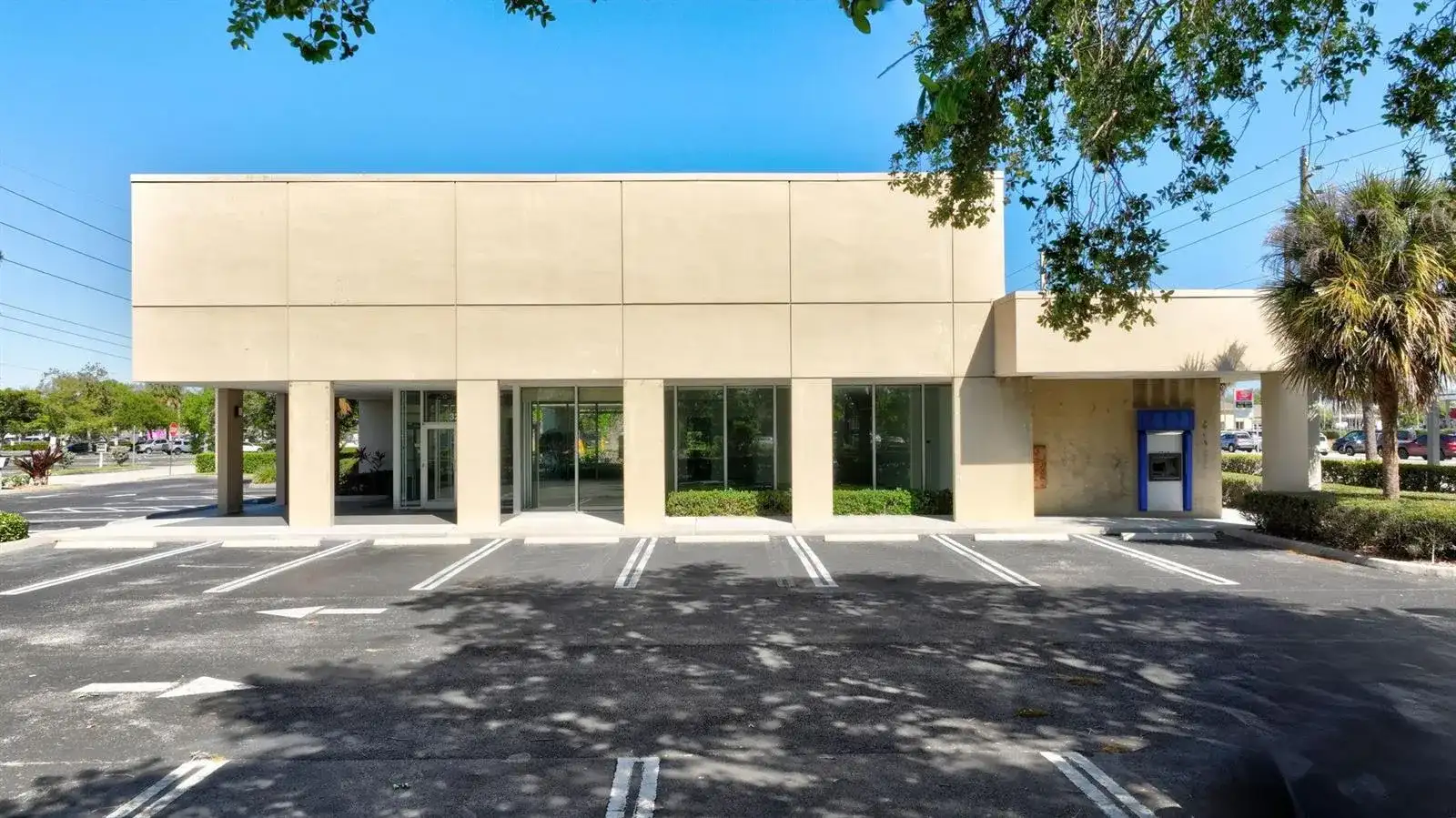3250 SE Federal Highway, Stuart FL 34997 photo 2