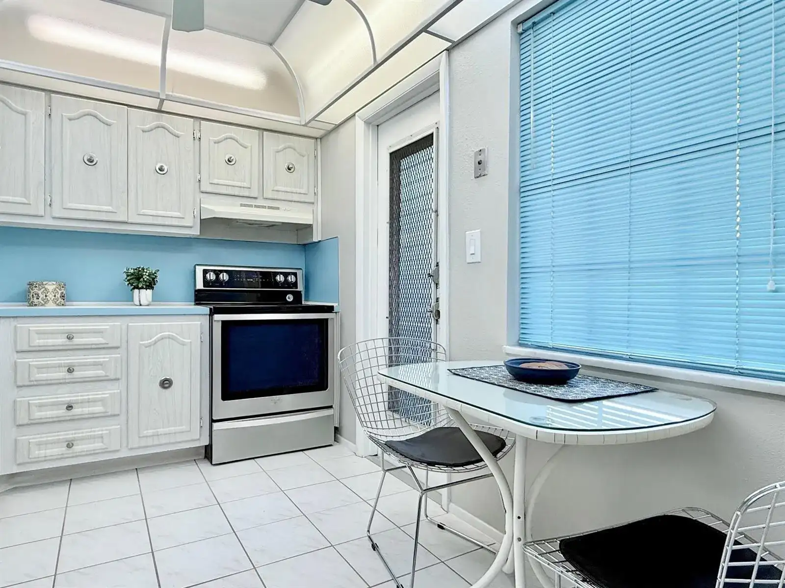 4401 NW 41st Street # 104, Lauderdale Lakes FL 33319 photo 4