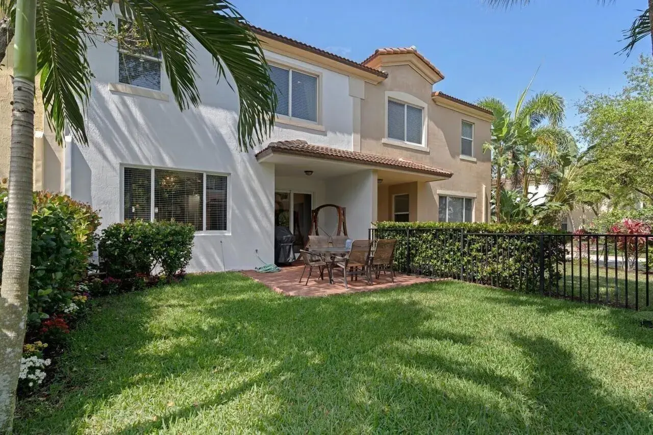 2086 Foxtail View Court, West Palm Beach FL 33411