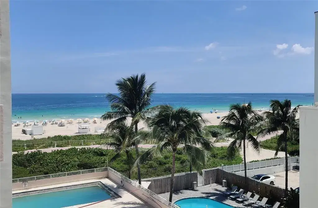 1 bedroom 1 bath Residential for sale at 345 Ocean Drive # 512, Miami Beach FL 33139