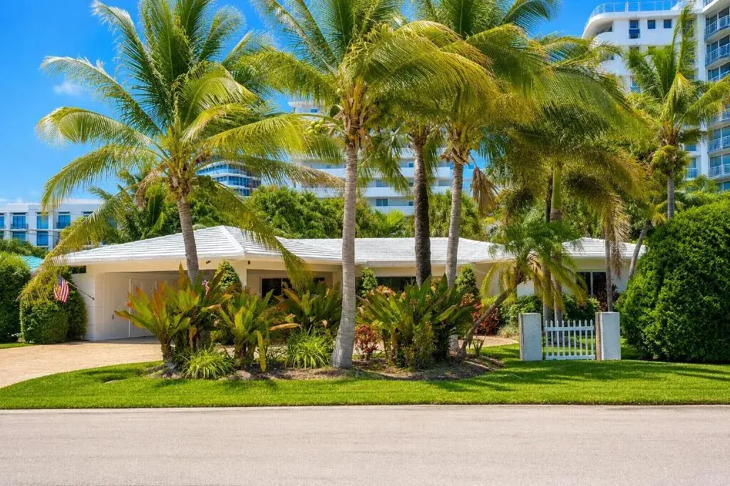 2200 NE 32nd Avenue, Fort Lauderdale FL 33305